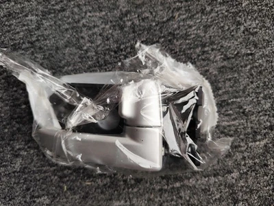 KIA SPECTRA SPECTRA5 2007-2009 MANIJA DE PUERTA INTERIOR DERECHA SE ADAPTA A LA PARTE DELANTERA Y TRASERA Foto 1 de 2