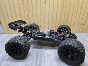 Traxxas E-Revo 2.0 1/8 Monster Truck Roller Slider Chassis Used Read - Picture 1 of 13