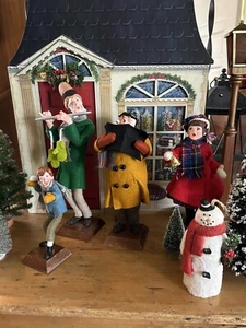 4 Simpich Carolers, Bell Ringer 11 Inches, Fat Man, Flute, Boy With Snowball. - Picture 1 of 10