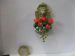 Dolls House 1/12 Red geranium filled wall fountain with ivy etc . - Picture 1 of 2