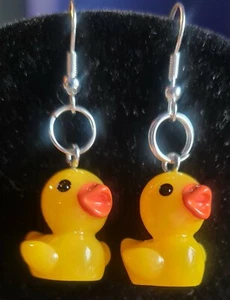 Gummi Duckie Harz Charm Anhänger Ohrhänger. - Bild 1 von 1