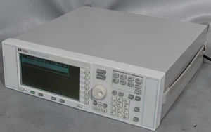 HP/Agilent E4422B/1EM ESG-A RF Signal Generator 250 kHz - 4 GHz - Picture 1 of 7