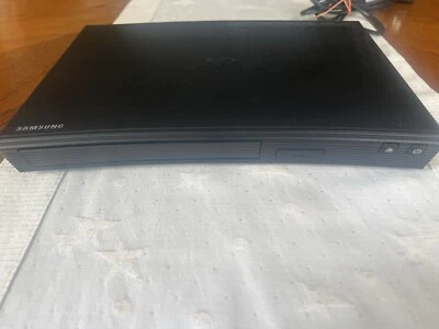 Samsung BD-J5500 Smart 3D Blu-Ray Player UDB Input, Tested Working - No Remote - Image 1 of 4