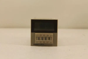 Omron H3CA-8 Timer - Picture 1 of 5