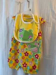 Garanimals infant Girl Romper & Bib Set - Picture 1 of 4