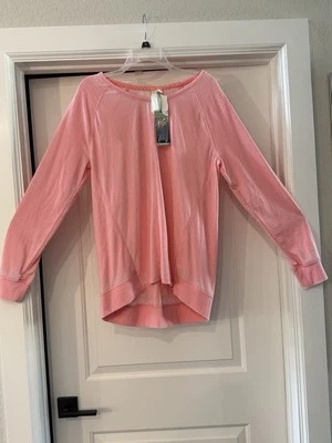 Green Tea  Women's Frosted Pink Over Size Top Shirt Size Large New NWT - Image 1 of 4