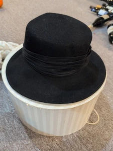 Vintage Woman's Ladies Hat Dressy Laura Ashley Made in Great Britain 100% Wool - Picture 1 of 2