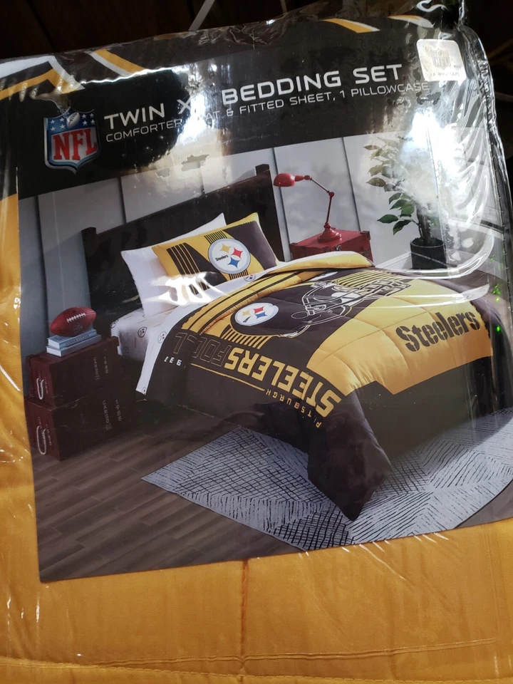 NFL PITTSBURGH STEELERS TWIN/TWIN XL BED IN A BAG OFFICIALLY LICENSED  - Image 1 of 1