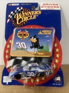 2002 NASCAR Winners Circle 15847 Jeff Green #30 Driver Sticker Looney 1:64  - Picture 1 of 2