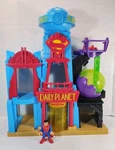 DC Super Friends Imaginext Daily Planet Superman Play Set 2015 Mattel w/ Figure - Picture 1 of 20