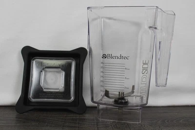Very Nice! Blendtec Wildside Pitcher Jar with Lid 36 Oz original replacement - Image 1 of 4