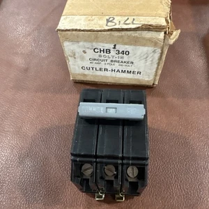 CUTLER HAMMER CHB340 40A 3P BOLT-ON CIRCUIT BREAKER 3 Pole 40 Amp - Picture 1 of 9