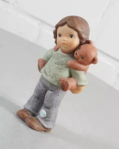 Figura cerámica Goebel Nina + Marco modeladora Julia E. Limpke 14,2 cm - Imagen 1 de 9