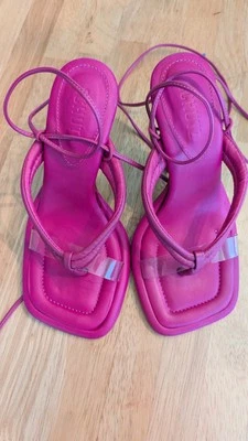 Sandalias sexy bonitas en rosa Foto 1 de 4