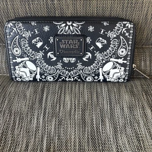 Star Wars Loungefly Stormtrooper Storm Trooper Bandana Zip-Around Wallet – Rare - Picture 1 of 3