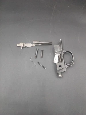 Conjunto de calibre Noble modelo 50 12 con pasadores y puerta levadiza Foto 1 de 3