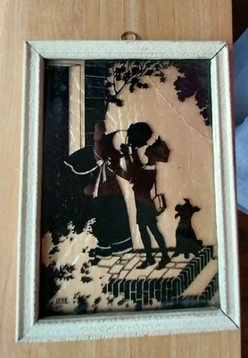 Linda silueta vintage "OFF TO SCHOOL" niño besándose mamá adiós con cachorro Foto 1 de 2