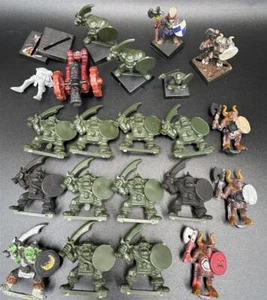 Lote de piezas de repuesto Claymore Saga Games Workshop MB Orks - Imagen 1 de 7