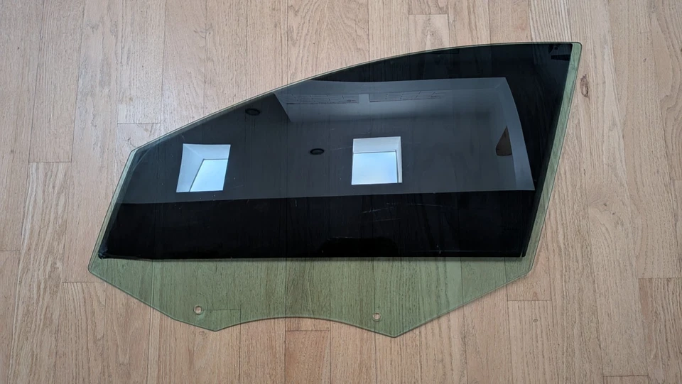 Vidrio ventana delantera izquierda OEM 2010-2017 Volvo XC60 Foto 1 de 4