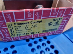 DANFOSS 060-315766 PRESSURE SWITCH (RS2.2B3) - Picture 1 of 3