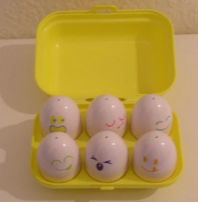 TOMY Hide and Squeak Eggs Activity Toy 1993 - Image 1 of 4