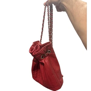 Borsa a secchiello trapuntata rossa prototipo unico coulisse catena tracolla borsetta - Foto 1 di 8
