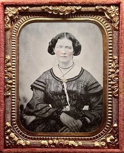 1/9 PLACA TINTE DE UNA HERMOSA JOVEN DAMA JOYERÍA DE ORO - DENTRO DE UN ESTUCHE COMPLETO - Imagen 1 de 3