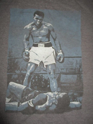 Camiseta Old Navy MUHAMMAD ALI vs SONNY LISTON (LG) Foto 1 de 2