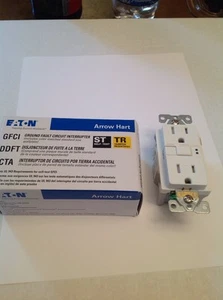 EATON Arrow Hart Self Test Tamper Resistant GFCI White Outlet. new. TRSGF20w. - Picture 1 of 12