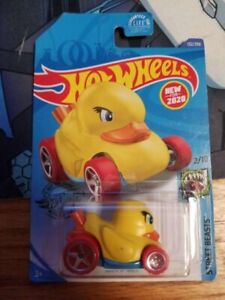 Hot Wheels Street Beasts • Duck N' Roll • 2020 - Mattel • 3-yrs. 132/ 2/10 .