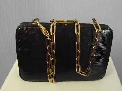Sac en lézard noir rigide à chaîne et fermoir en métal doré. Intérieur cuir noir - Photo 1/4