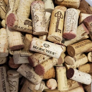250 natürliche und synthetische WEINKORKEN gemischt gebraucht - Bild 1 von 4