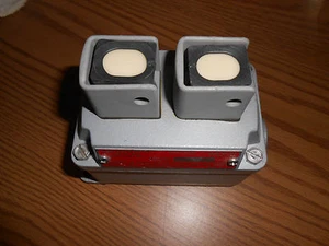 INTERRUPTOR PULSADOR EFDB1750C LUGARES PELIGROSOS DE ALTA RESISTENCIA - Imagen 1 de 3