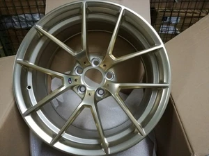 36118089343 Ruota a disco lega leggera,post 10JX19 ET:40 -ORIGINALE-BMW 2 F87 M2 - Foto 1 di 9