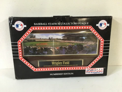 Chicago Cubs WRIGLEY FIELD BASEBALL STADIUM COLLECTORS PLAQUE Vintage Numbered Cover