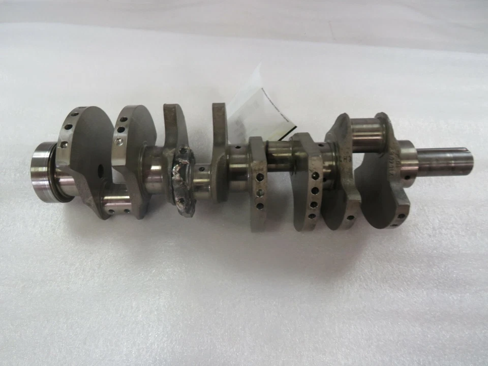 Maserati Granturismo, cigüeñal, arte, dañado, usado Foto 1 de 4