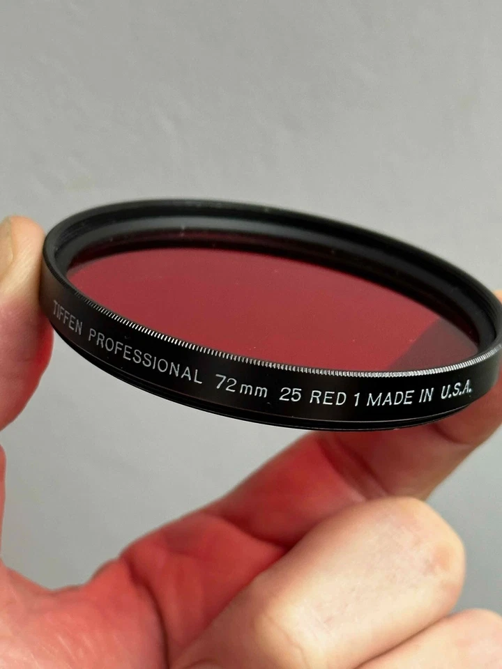 Tiffen Red 25 (72R25) 72 mm Filter - Image 1 of 1