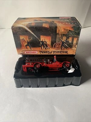 Matchbox Yesteryear Fire YFE15 1935 MACK AB FIRE ENGINE - Image 1 of 4