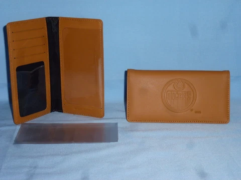 EDMONTON OILERS   "glove"  Leather Checkbook  NEW!  tan Cover