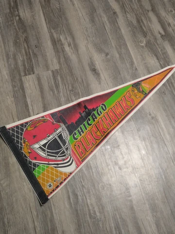 VINTAGE CHICAGO BLACKHAWKS PENNANT NHL WINCRAFT USA EDITION #2 LICENSED 30" Cover