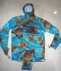 REALSEA  MARINE CAMO MENS DIVING SUIT WITH HOOD  SIZE M  - Picture 1 of 7