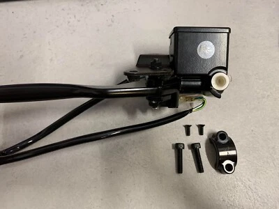 OEM Sym ATV Quad Lander 300 S Front Brake Master Cylinder Assy 45500-RB1-000 - Image 1 of 4