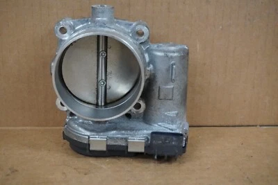 11 12 13 14 15 16 17 18 Dodge Durango 3,6 L carrocería del acelerador del motor OEM 05184349AC Foto 1 de 4