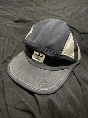 Gorra Adidas 5 paneles Snapback Foto 1 de 4