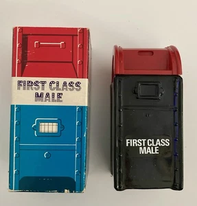 Avon First Class Male Mailbox Decanter Wild Country After Shave 4 oz. Full w Box - Imagen 1 de 6