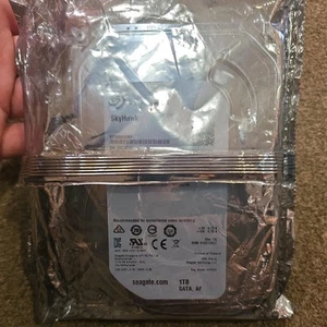 Seagate SkyHawk Surveillance 1TB 3.5" Internal HDD SATA 6Gb/s 64MB Buffer ST1000 - Photo 1/1