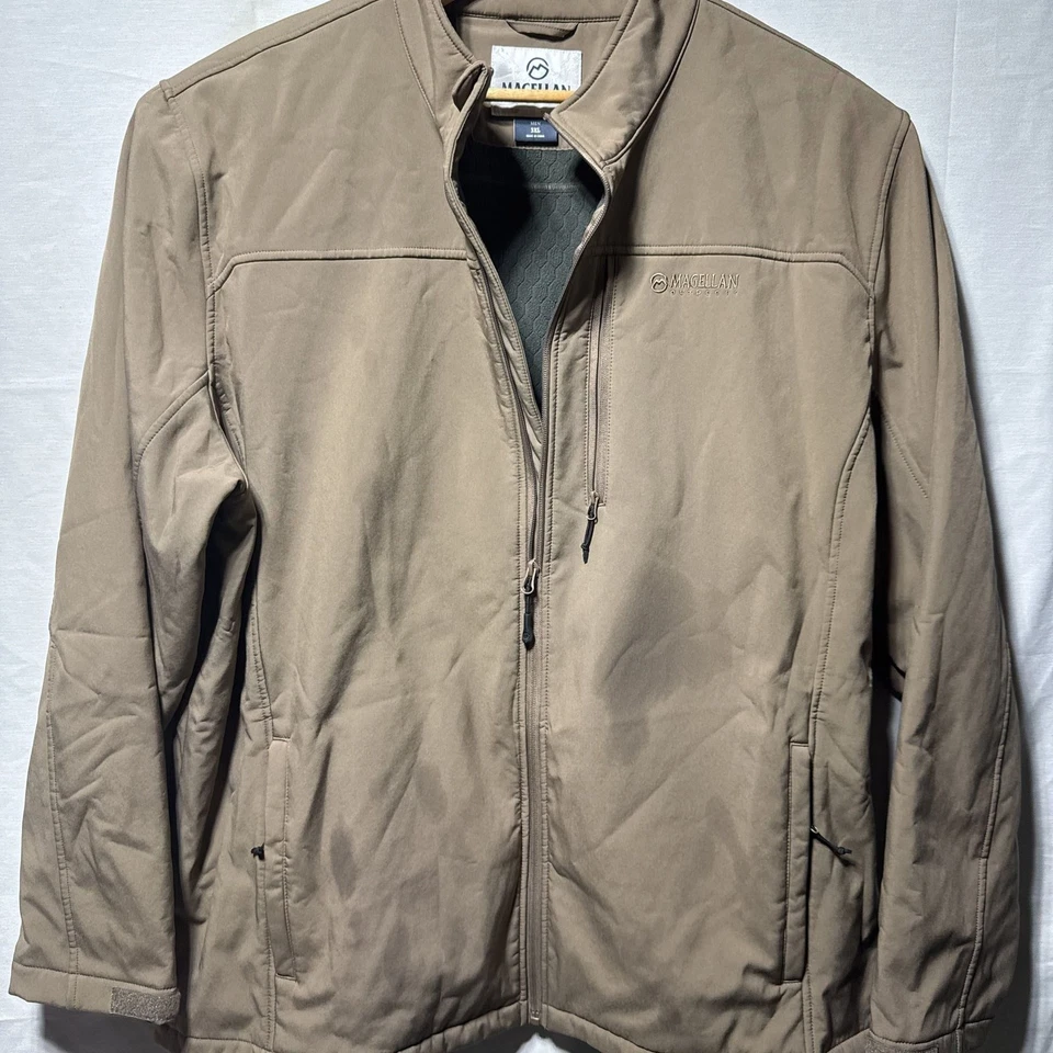 Chaqueta softshell Magellan Outdoors Hickory Canyon para hombre Foto 1 de 4