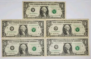 Vintage Series 1999 Five $1 One Dollar Bills Old Bills - Picture 1 of 2