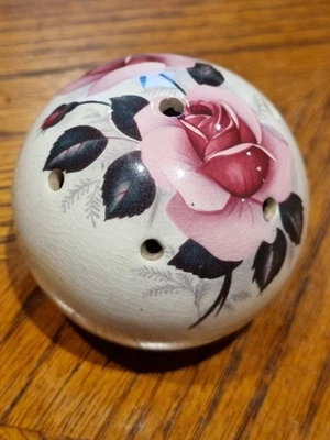 Vintage Potpourri With A Pink Rose Pattern On White 60x65mm Approx - Image 1 of 3