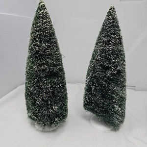 Juego de 2 árboles topiarios esmerilados Department 56 Village fondo de plástico de 12" de alto - Imagen 1 de 10